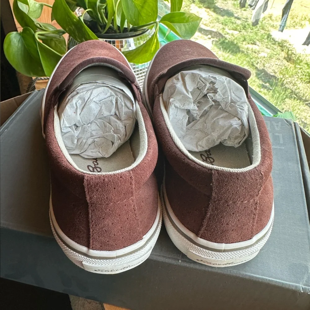 Eddie Bauer Slip-On Sneakers (DK Sable) - Picture 6 of 7